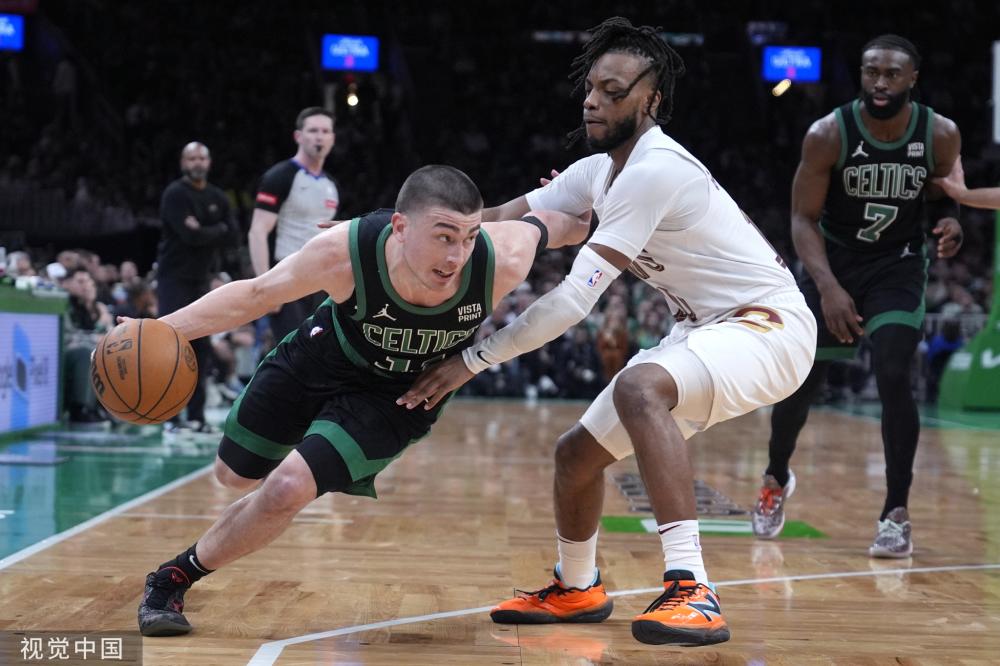 传球和坚实 传球和坚实